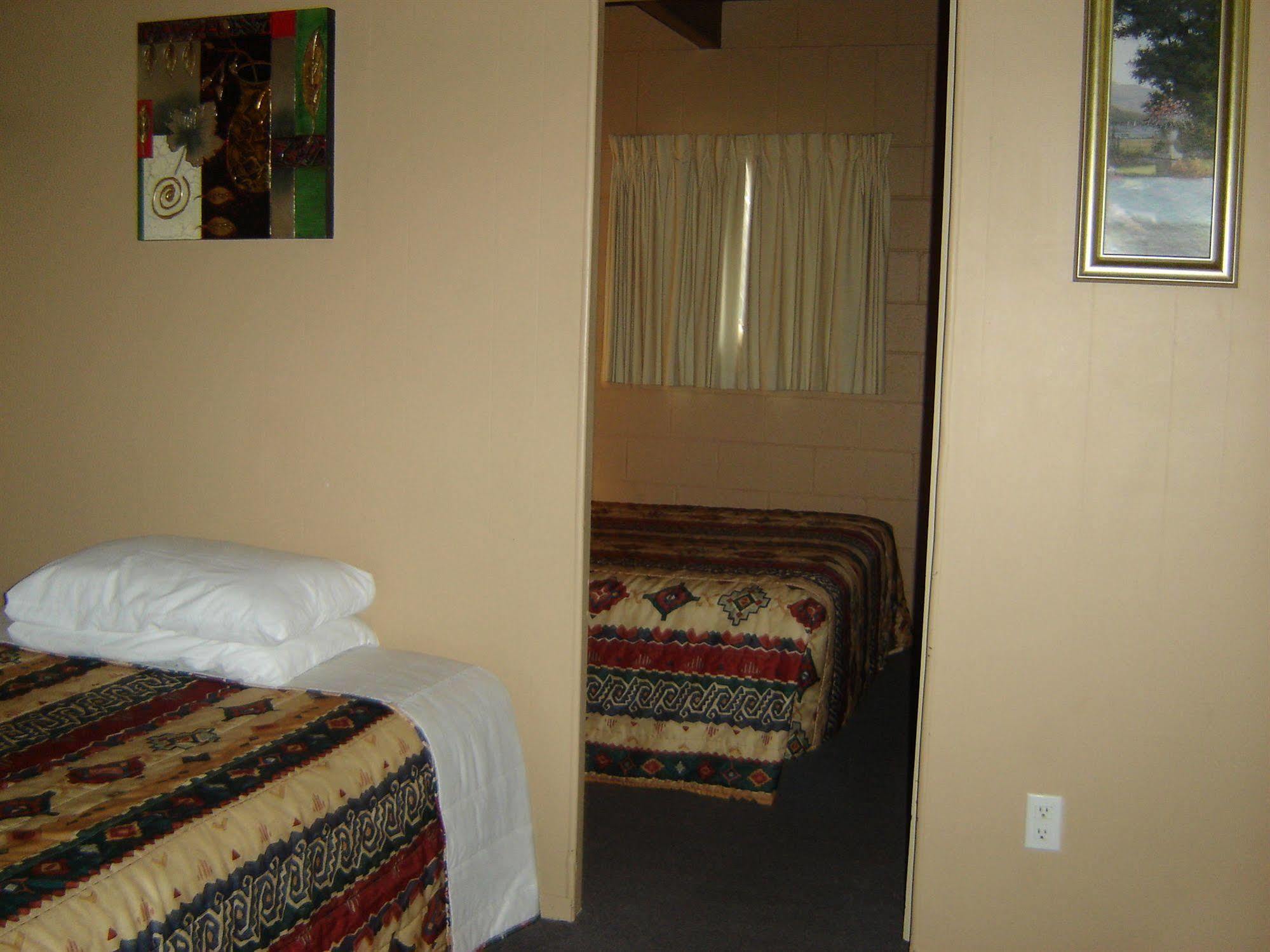 Flamingo Motel Penticton Exterior foto
